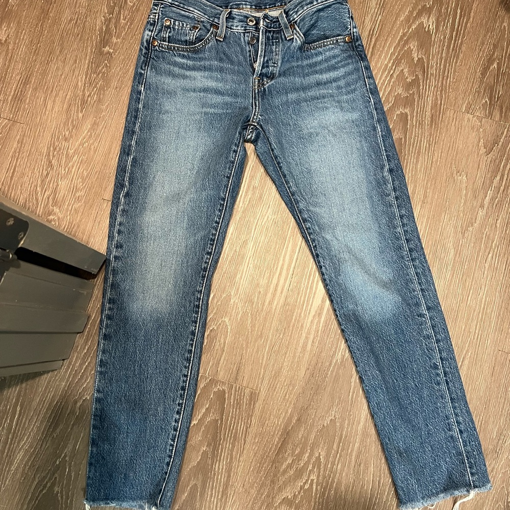 Levi’s 501 Tapered Ankle Length Jean